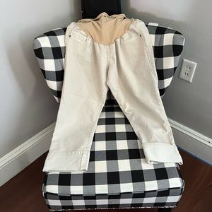 Motherhood Maternity size large cropped roll leg jean